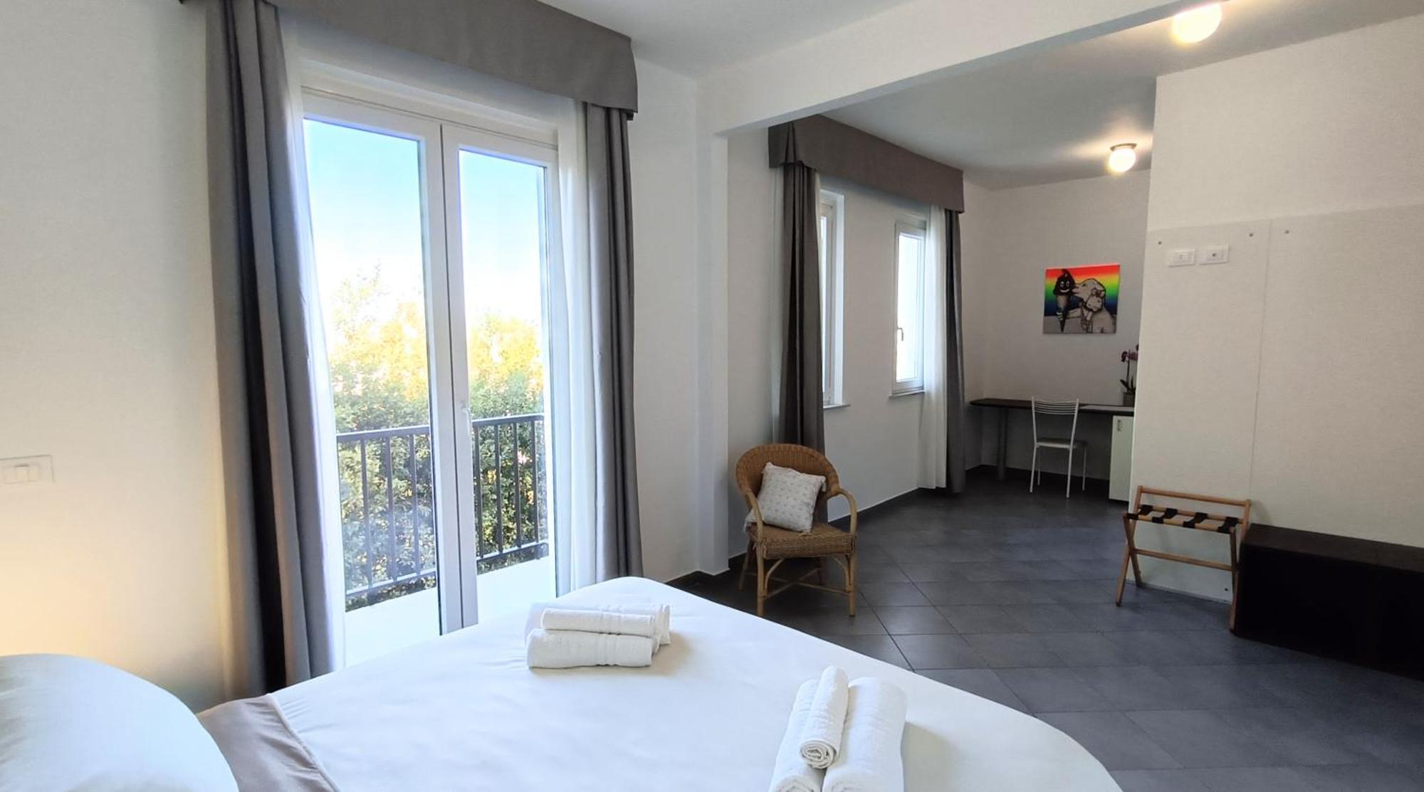 Lido Rooms & Apartments Lido di Fermo Exteriör bild